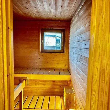 2 Bedroom With Private Sauna For 5 People 15 Mins To Helsinki 56sq Mt Min 2 Nights Pensión Espoo